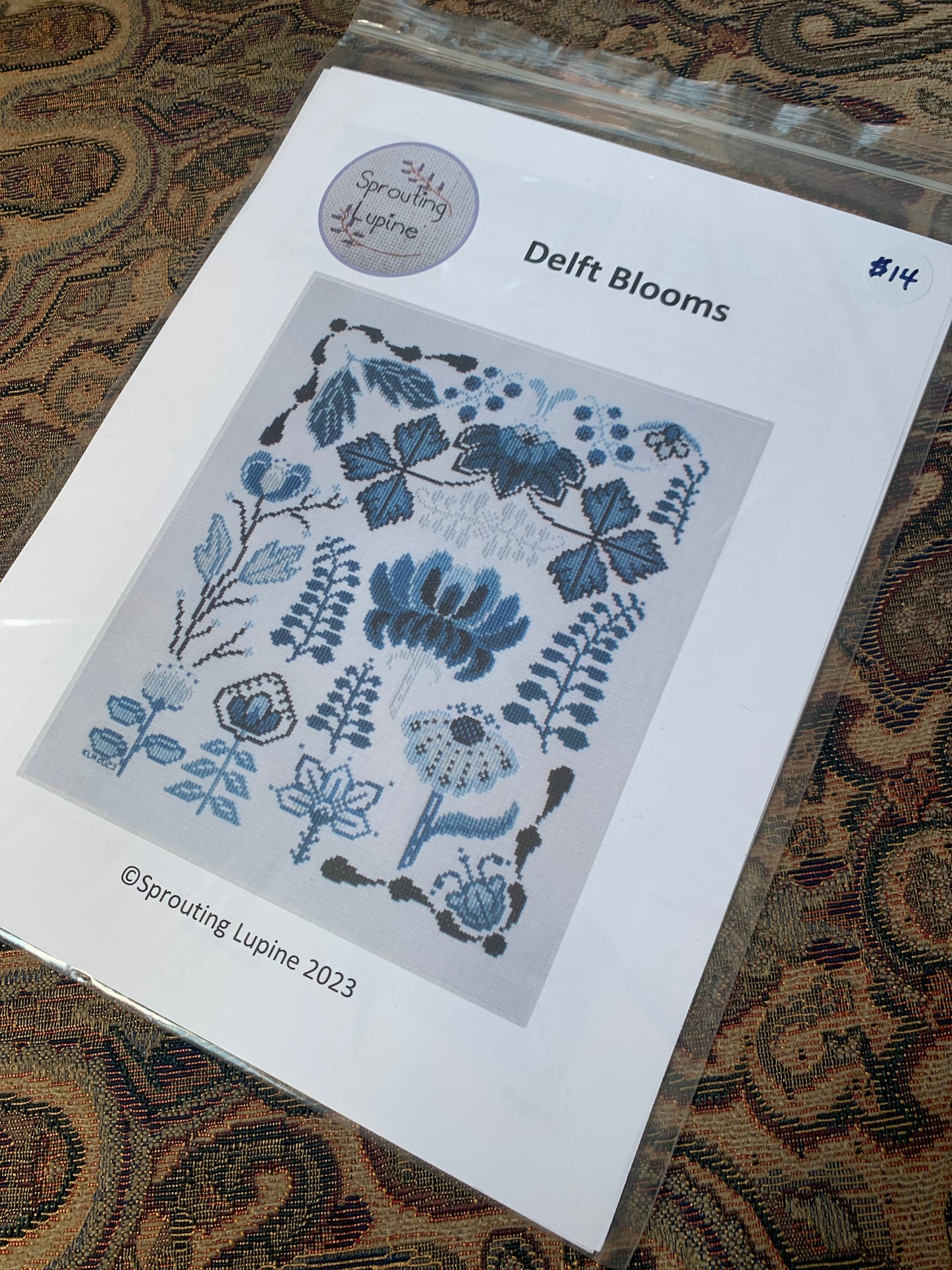 Delft Blooms pattern - Sprouting Lupine